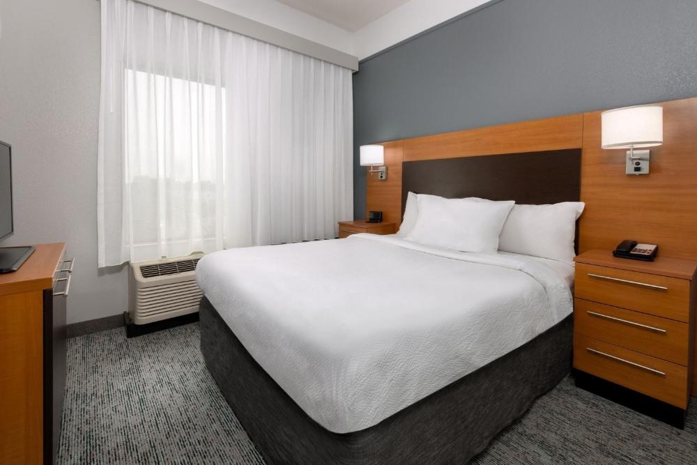 TownePlace Suites Buffalo Airport Image 29