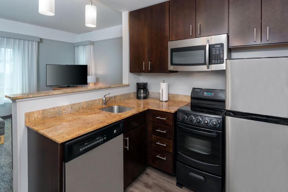 TownePlace Suites Buffalo Airport Image 35