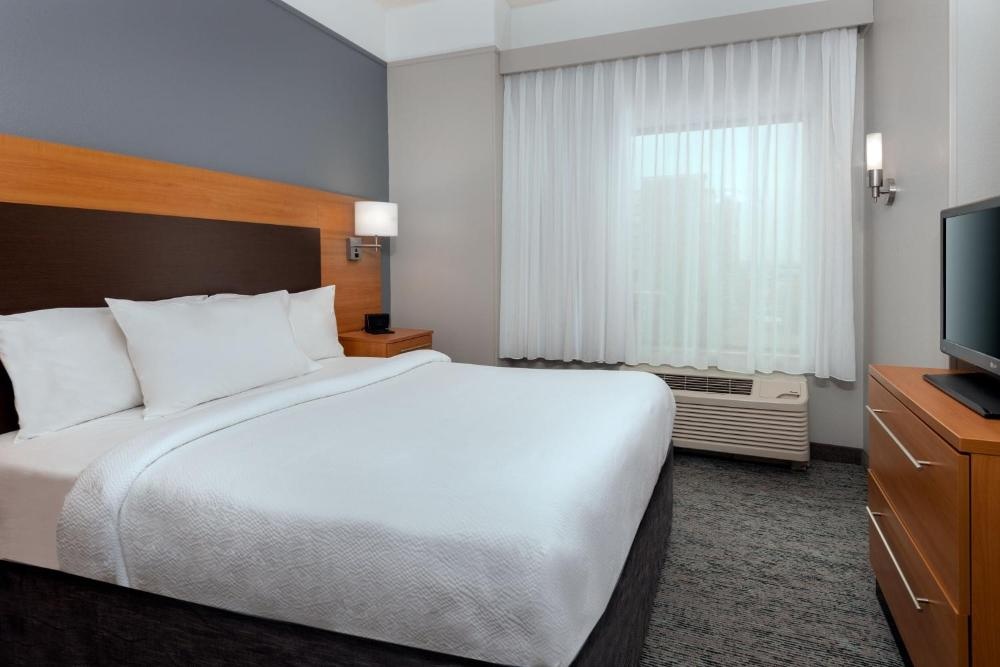 TownePlace Suites Buffalo Airport Image 38