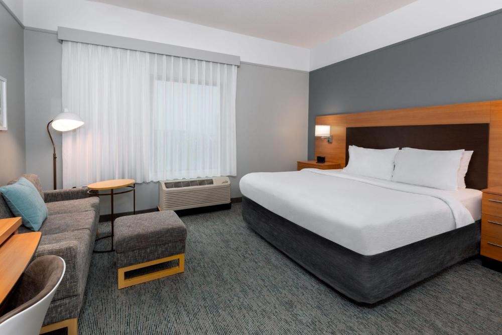 TownePlace Suites Buffalo Airport Image 6